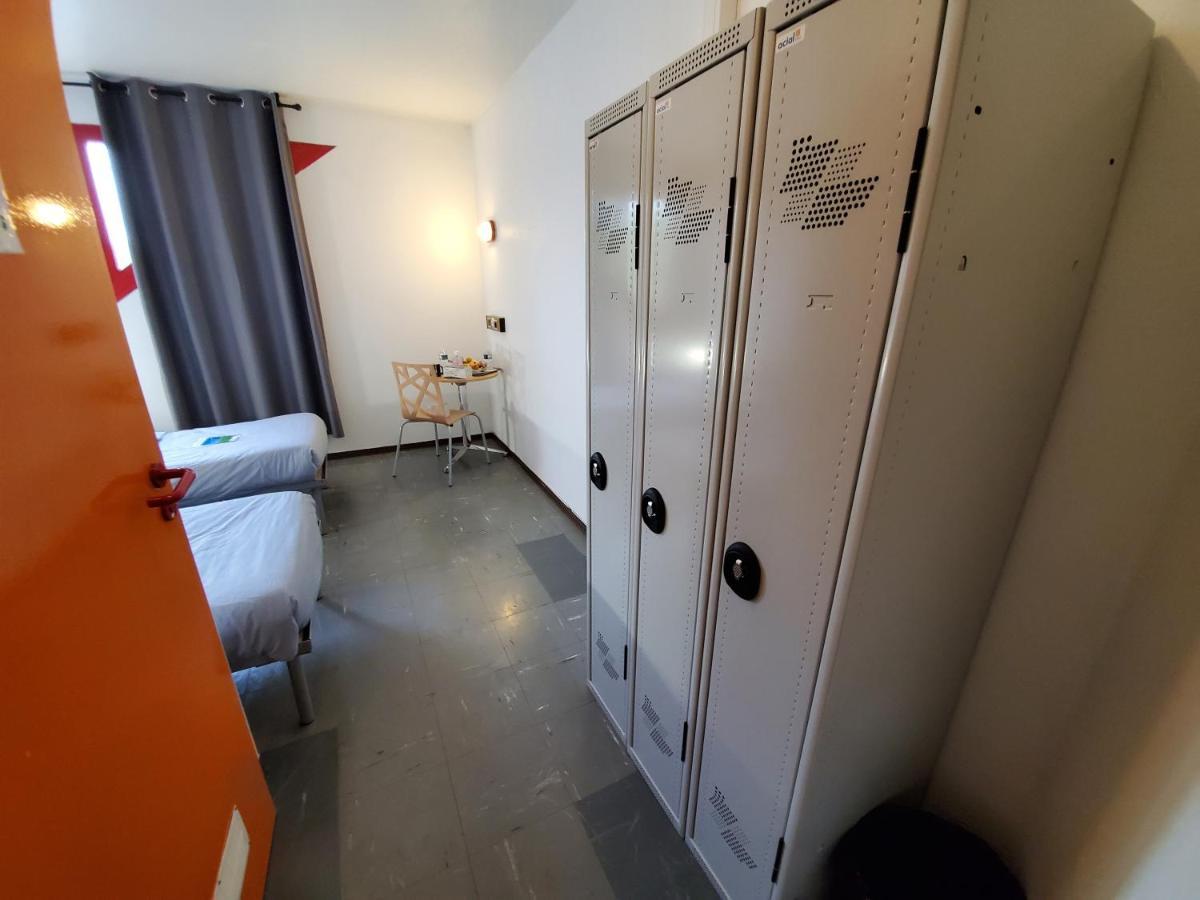 Auberge De Jeunesse Hi Strasbourg 2 Rives Dış mekan fotoğraf