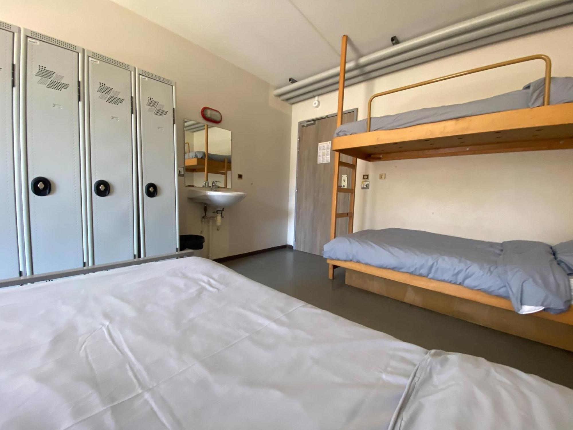 Auberge De Jeunesse Hi Strasbourg 2 Rives Dış mekan fotoğraf